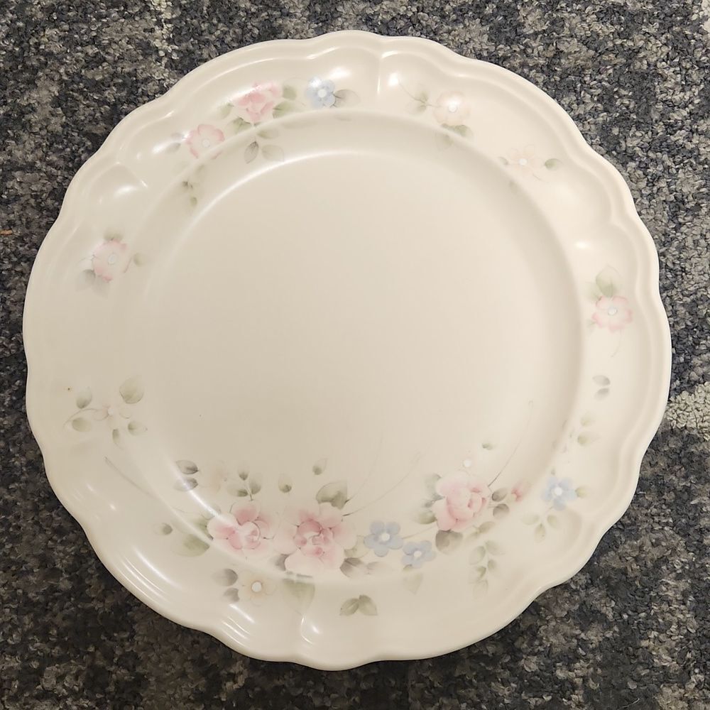 Pfaltzgraff Tea Rose 10.5" Dinner Plate Vintage